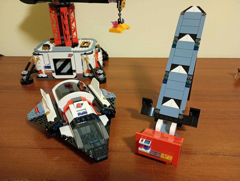 LEGO City Space Base and Rocket Launchpad