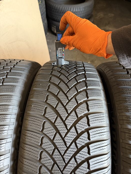 4 anvelope iarna 215/55/18 , Bridgestone , DOT 2023 , 6-8 mm !