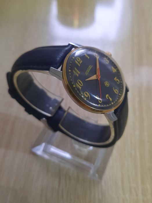 Механические часы Ракета