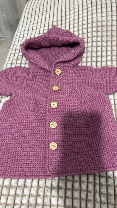 Продам верхнюю детскую одежду