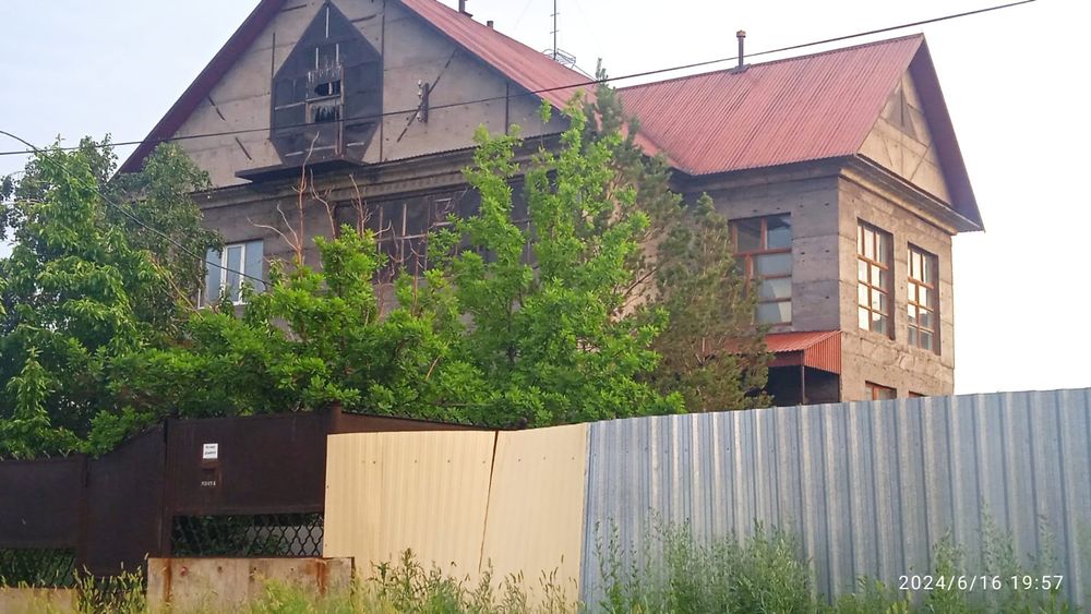 Продам большой дом