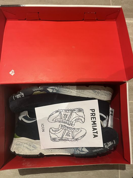 PREMIATA като нови