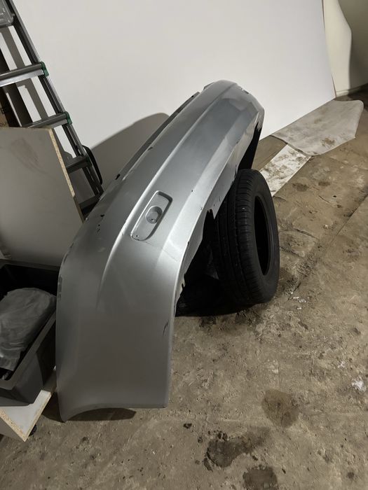 Продам бампер заднии