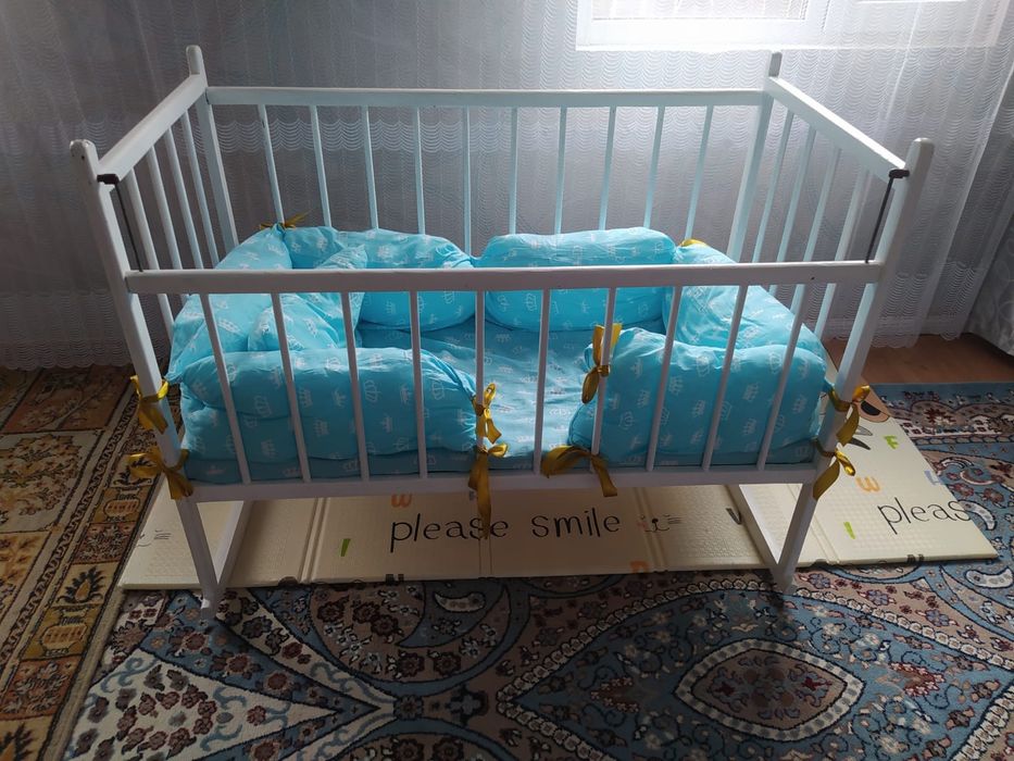 Детская кроватка