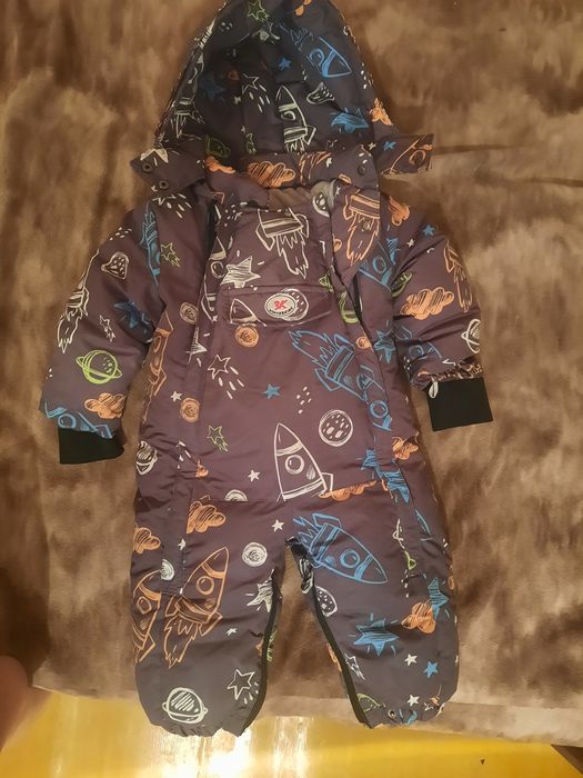 Продам детский комбиненезон зимний