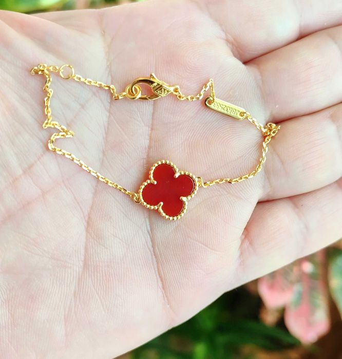 Van Cleef & Arpels VCA Sweet Alhambra bracelet- гривна с една детелина