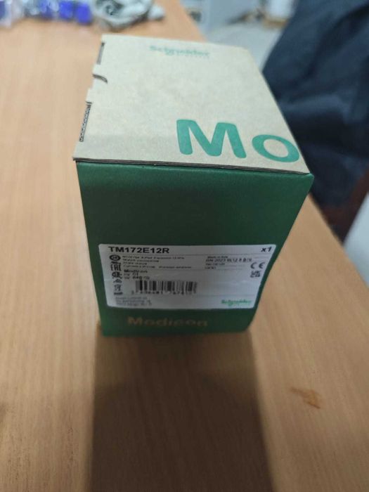 Продам Контроллеры Schneider TM 172 E 12 R