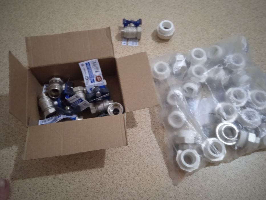 Продам краны бабочка и американки