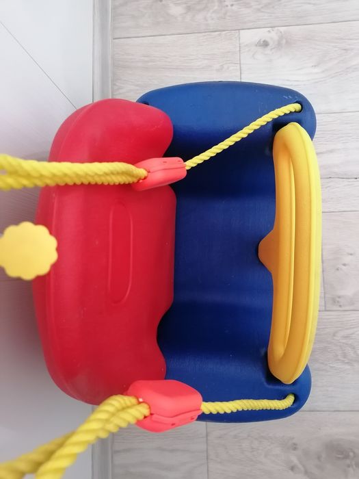 Детская качеля подвисная