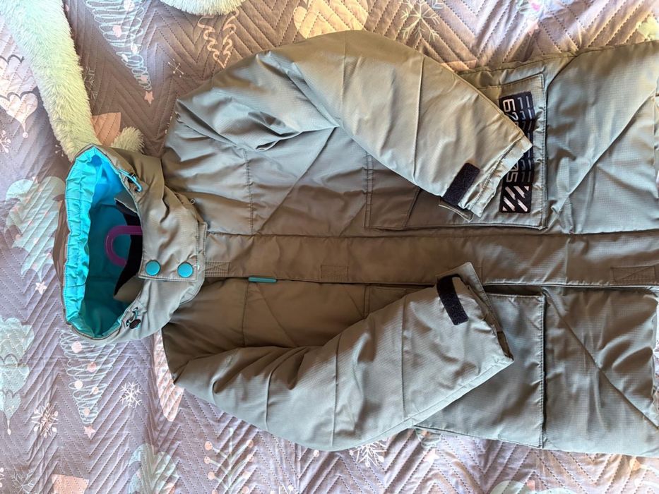 Продам куртку на мальчика