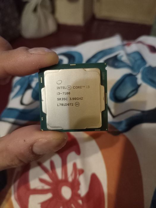 Продам cpu Core i3