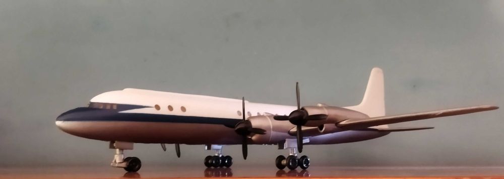 модель самолёта Ил-18 СССР 1964 год МЕГАРАРИТЕТ!
