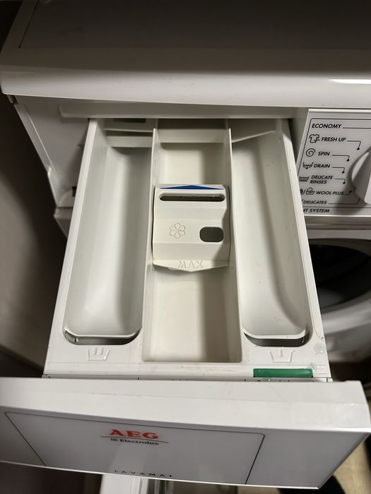 Пералня AEG 60840L