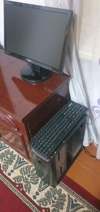 Kompyuter LG 888