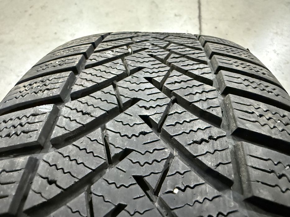 1бр. Зимна Гума 205/55R/16 **SEMPERIT Speed-Grip 3** DOT:2620- 6.8мм.