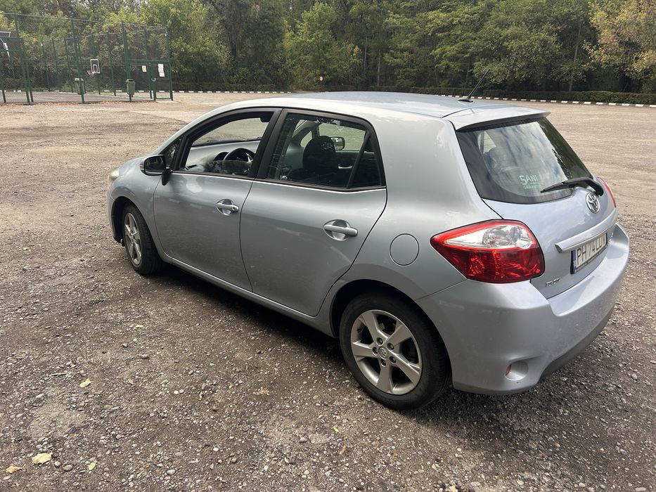Toyota Auris,2010,1.3 benzina,cutie manuala,clima 2 zone,geamuri elect