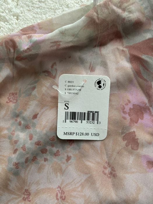 Продам нарядное платье 7000