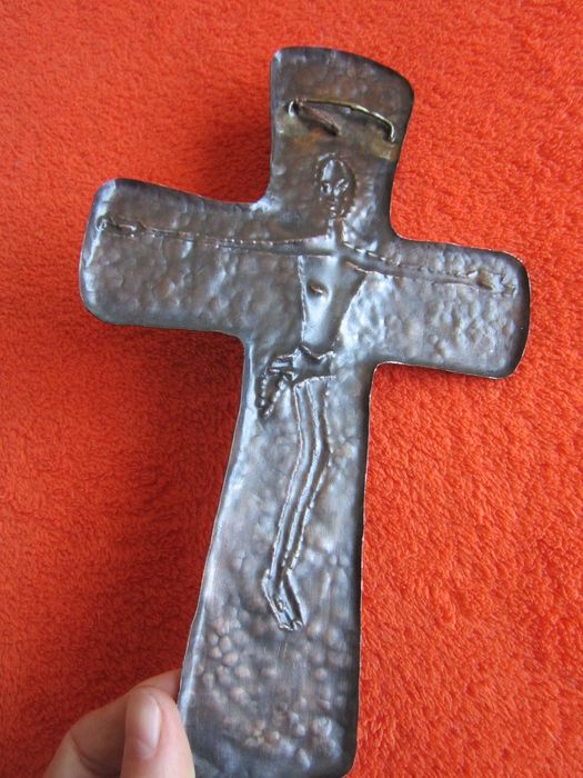 cadou rar Cruce stilizata MidCentury handmade cupru alama Germania1950