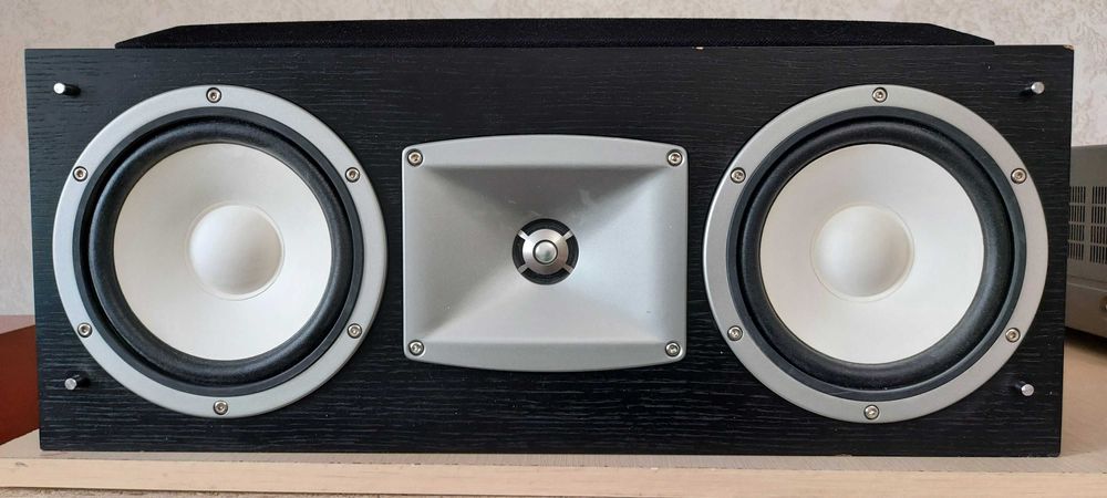 Центр Yamaha NS-C7HX
