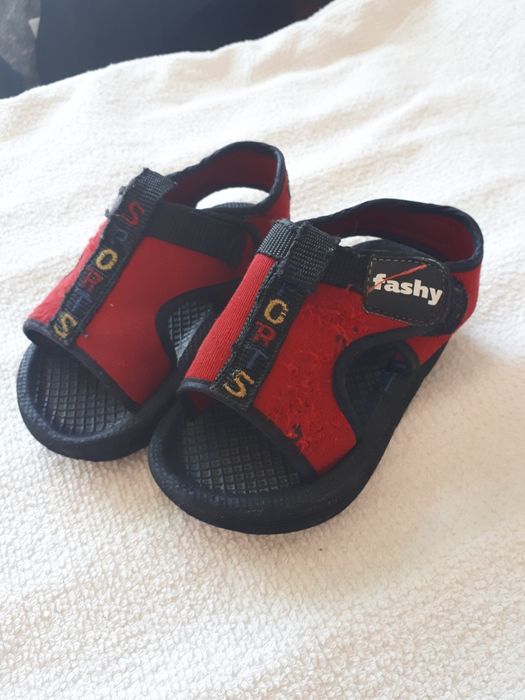 детская обувь разная