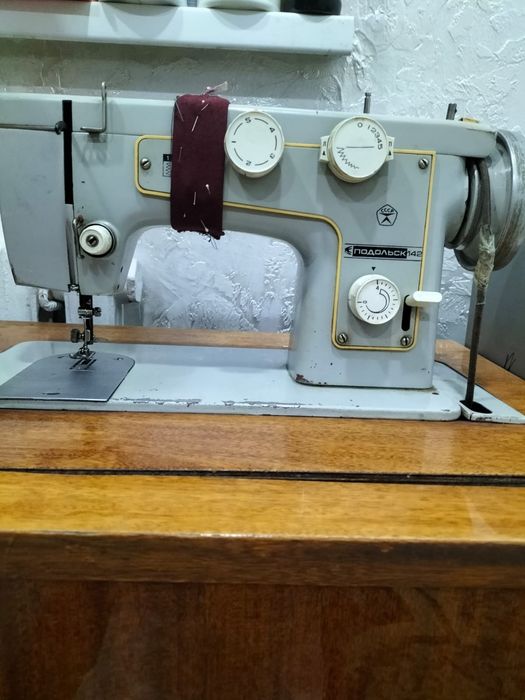 Продам швейная машина