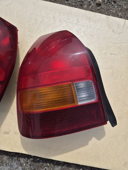 Оригинален Ляв  стоп  за Хонда сивик Хечбек 96- 2001г