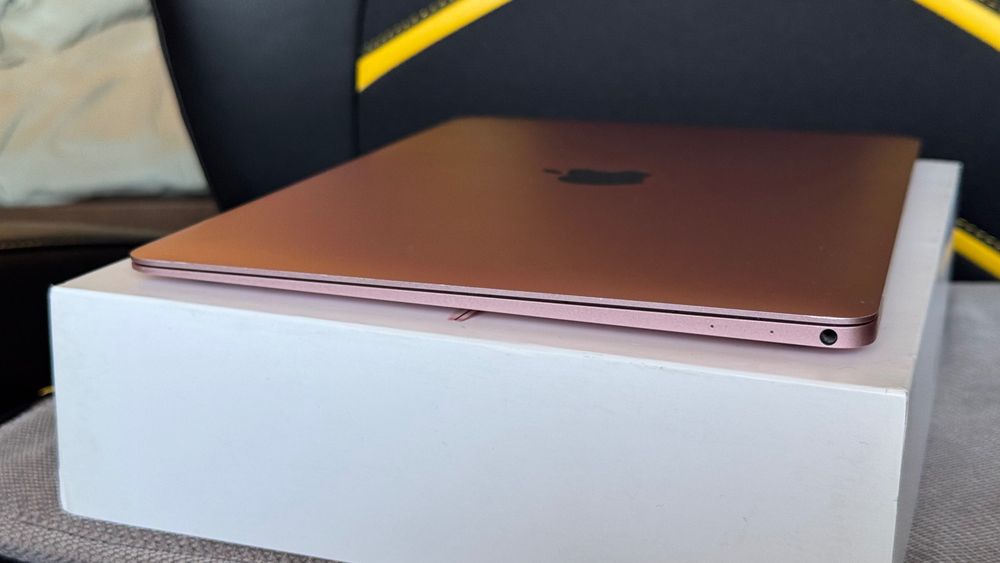 MacBook 12" Retina (Early 2016) Rose Gold | Top Spec: Intel Core m7 1.3GHz | 8GB RAM | 512GB SSD | Cutie completă