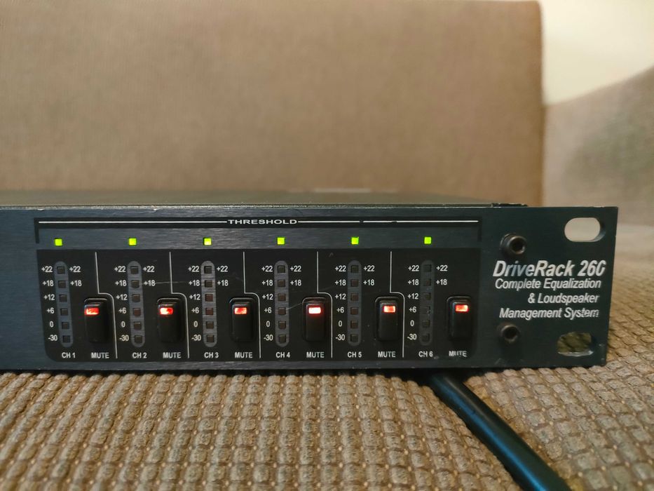 Procesor egalizator crossover dsp sunet Dbx pa Electrovoice dc one