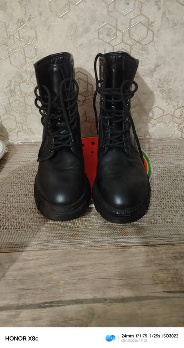 Продаю женские сапоги чисто кажа