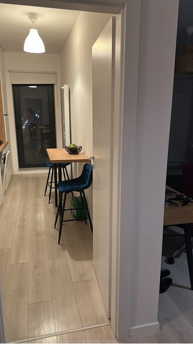 Masă tip bar pentru bucătărie, blat 100 × 50 cm, picioare reglabile