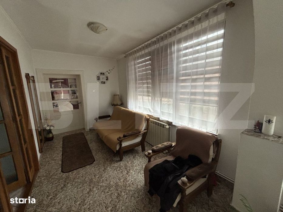 Casa de vanzare, 98 mp, zona Centru