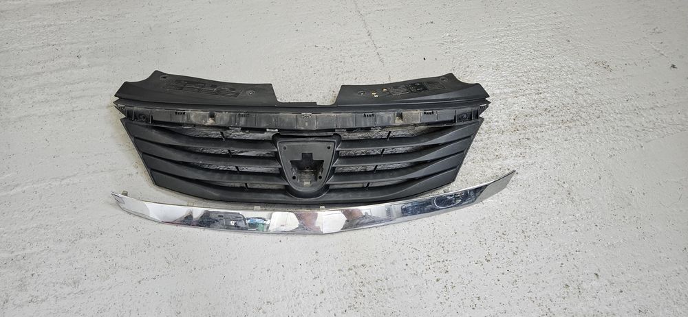 Grila+deflector radiator  Dacia Logan 1 Facelift