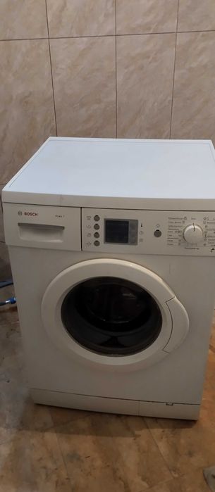 Продам стиральную машину Бош.
