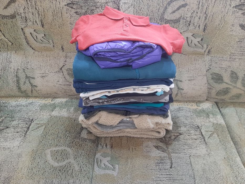 Комбинезон ,куртка и вещи для  мальчиков