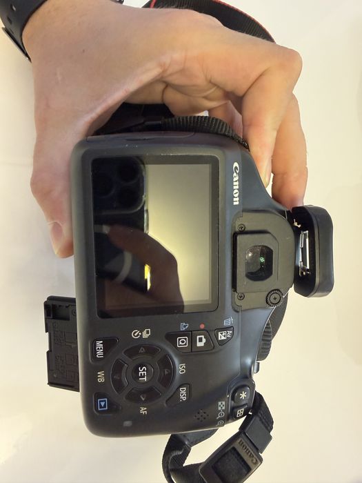 Canon EOS 1100D