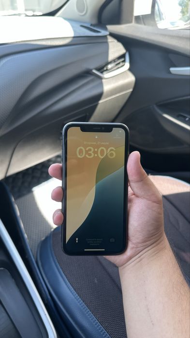 Iphone 11 черный цвет 65000