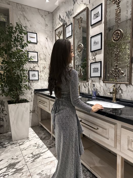 Женское вечернее платье