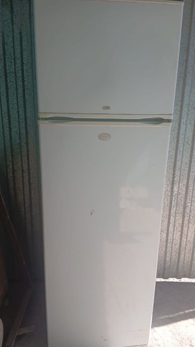 Продам холодильник