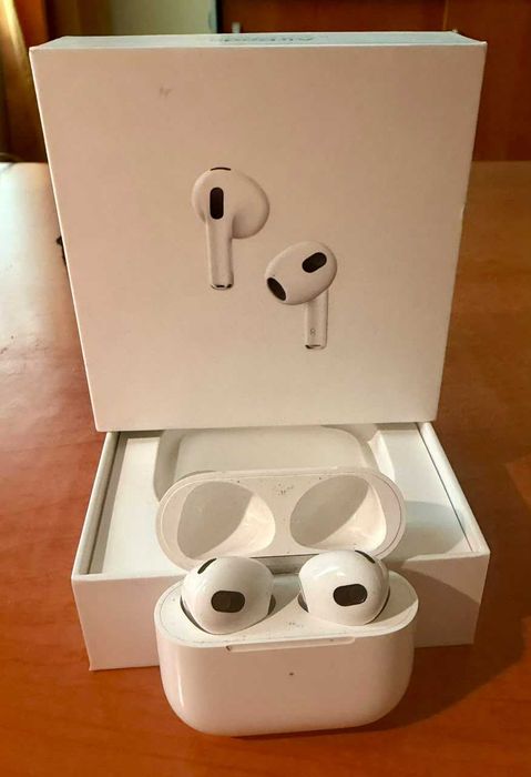 Apple AirPods  3