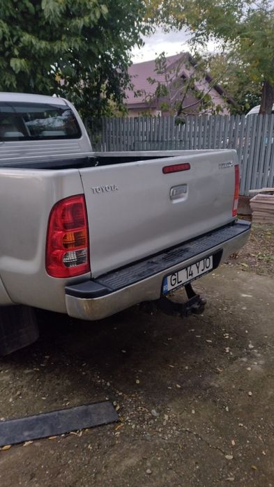 Vând Toyota Hilux 3.0 manuală
