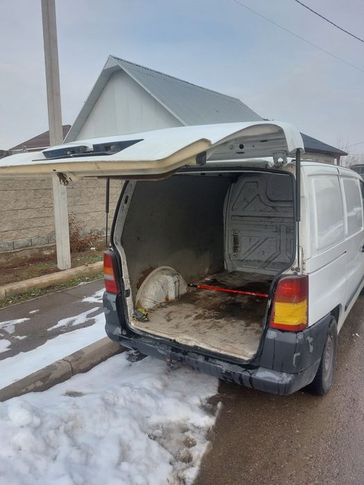 Продаётся Мерседес Вито на ходу