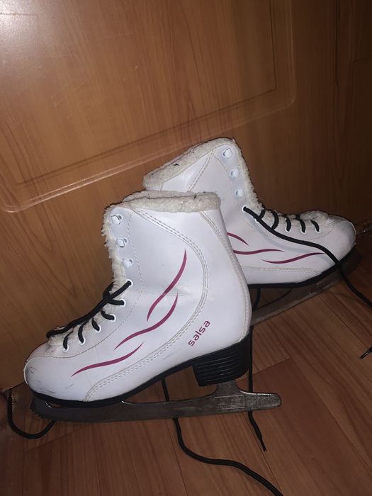 ПРОДАМ коньки