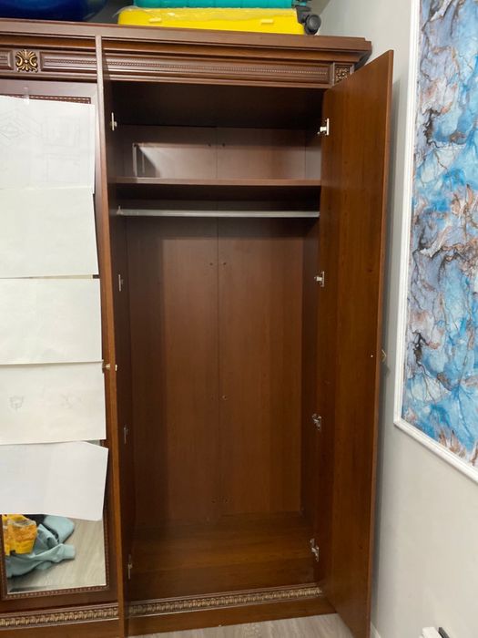 Продам шкаф из дерева