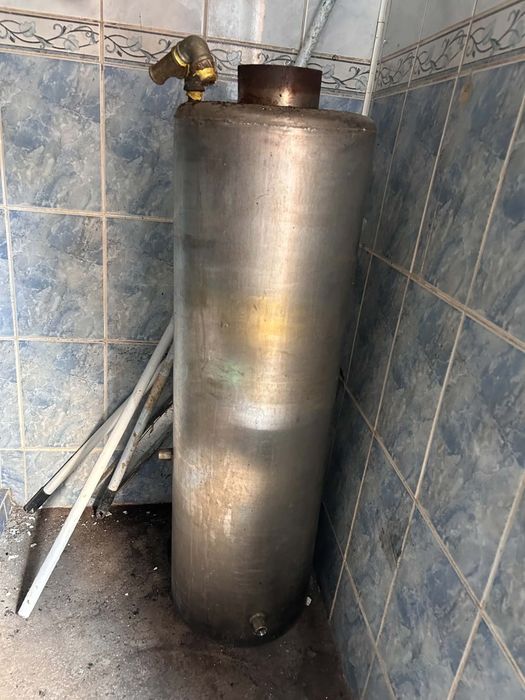 Бойлер на твърдо гориво. Хром никелов водосъдържател.