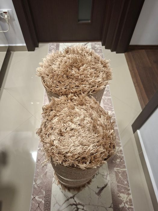 Traversa  crem cu fir  lung