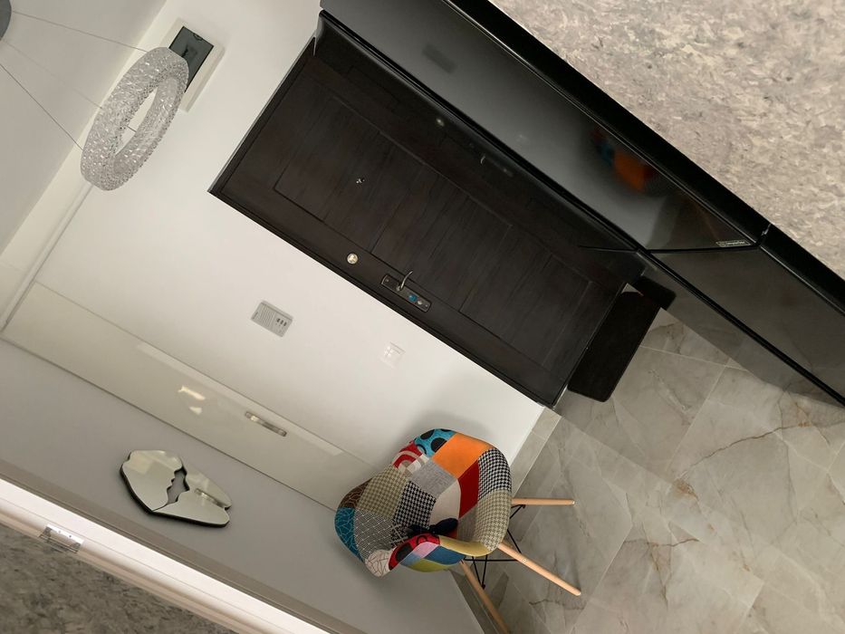 Vand apartament cu 3 camere mobilat si utilat