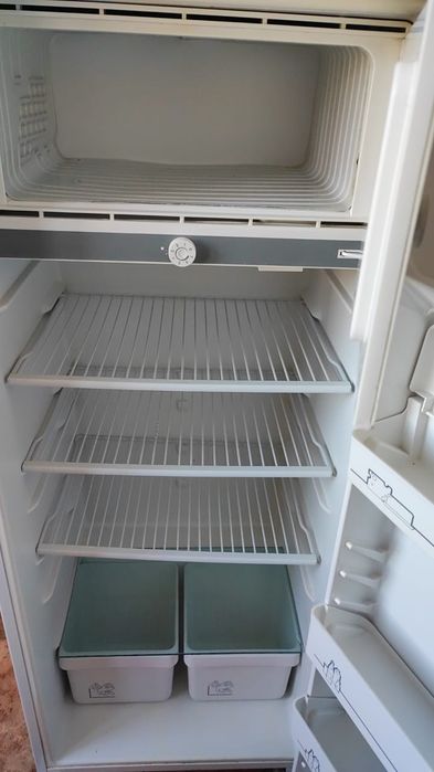 Продам хороший холодильник