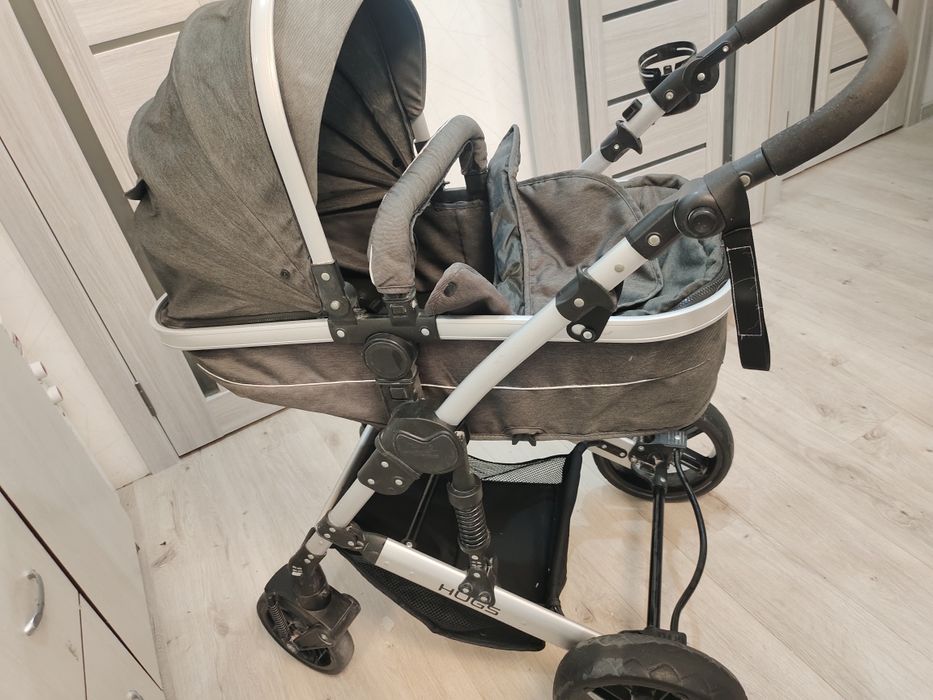 Продается коляска фирмы Hugs