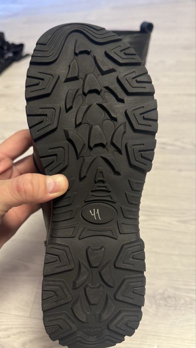 Продам берцый новые