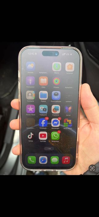 Vând iPhone 17 pro Max